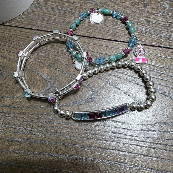 Bomb Party Multicolor Charm Bracelet Set - Picture 2 of 4